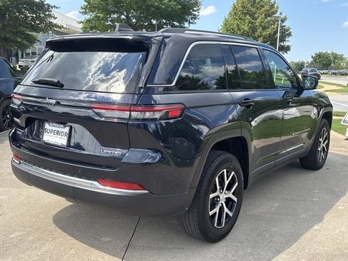 Used 2024 Jeep Grand Cherokee Limited AWD/4WD image 3
