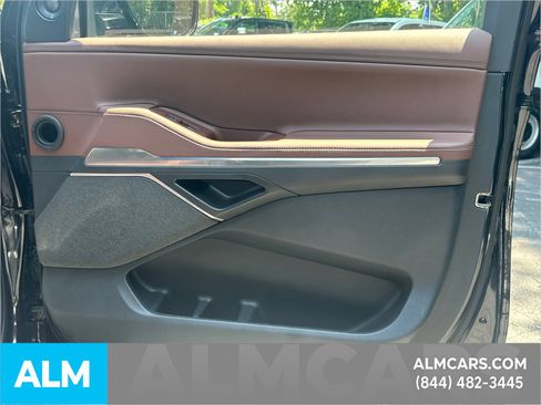 Used 2025 Lincoln Navigator Reserve AWD/4WD image 16