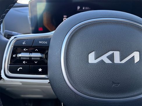 New 2025 Kia Sorento S w/ Panoramic Sunroof Package image 28