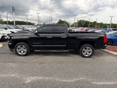 Used 2018 Chevrolet Silverado 1500 LTZ Z71 w/ LTZ Plus Package AWD/4WD image 11