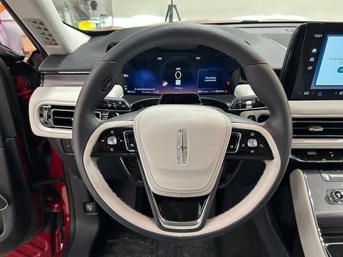 New 2026 Lincoln Aviator AWD w/ Jet Appearance Package image 15