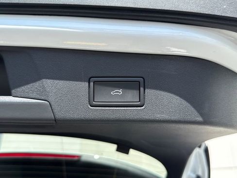 New 2025 Volkswagen ID.4 Pro S image 18