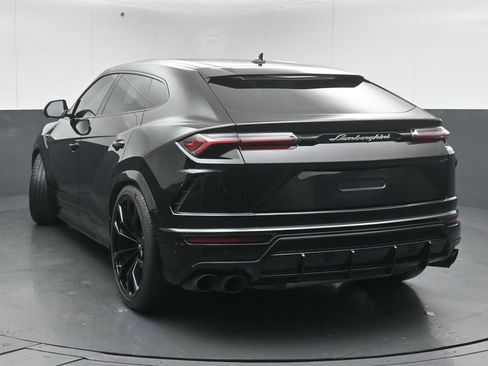 Used 2021 Lamborghini Urus image 6