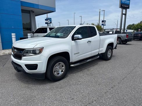 Used 2020 Chevrolet Colorado W/T w/ WT Convenience Package RWD image 2