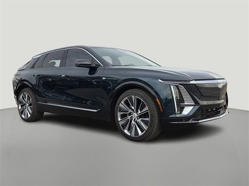 New 2025 Cadillac Lyriq Luxury image 7
