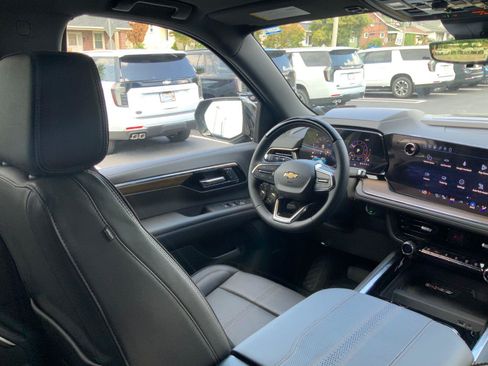 New 2026 Chevrolet Tahoe High Country AWD/4WD image 16