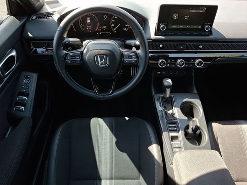 Used 2025 Honda Civic Sport image 11
