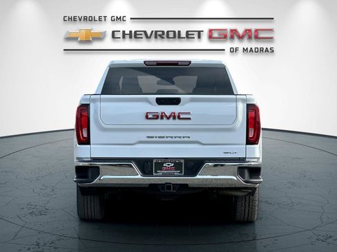 Used 2025 GMC Sierra 1500 SLT image 4