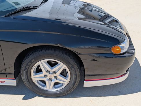Used 2002 Chevrolet Monte Carlo SS w/ Pace Car Replica Pkg FWD image 38