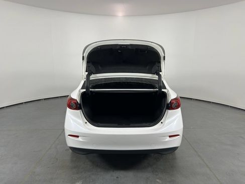Used 2017 MAZDA MAZDA3 Touring w/ Popular Equipment Package FWD image 29