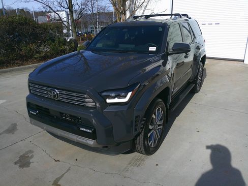 Used 2025 Toyota 4Runner Limited image 5