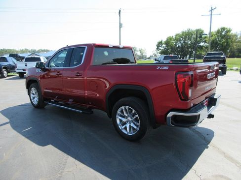 Used 2021 GMC Sierra 1500 SLE w/ X31 Off-Road Package AWD/4WD image 8