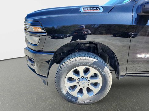 New 2026 RAM 3500 Big Horn AWD/4WD image 10