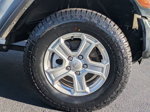 Used 2021 Jeep Wrangler Unlimited Sport image 10