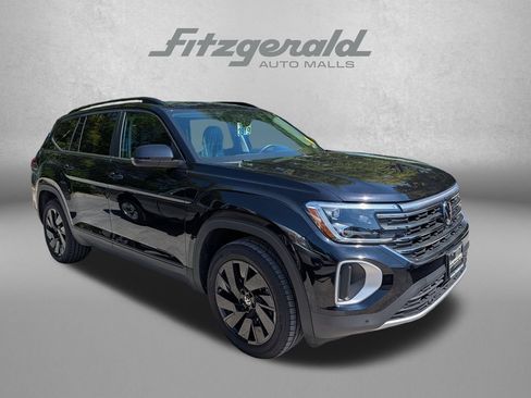 Used 2024 Volkswagen Atlas SE w/ Panoramic Sunroof Package AWD/4WD image 1