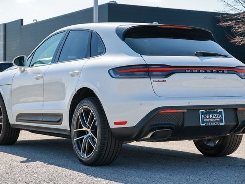 Used 2026 Porsche Macan AWD/4WD image 3
