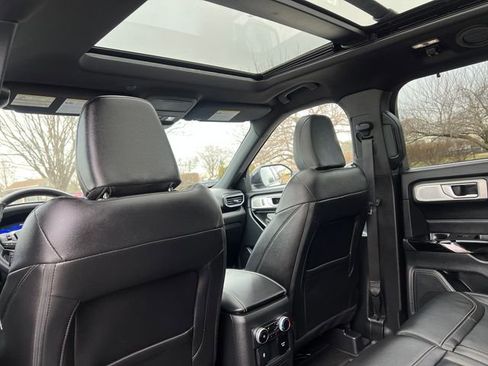 Used 2023 Ford Explorer ST w/ Equipment Group 401A image 27