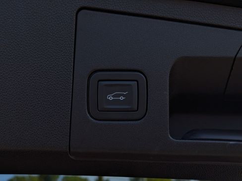 Used 2019 Cadillac XT4 Sport w/ Cold Weather Package image 33