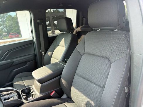 Used 2023 Chevrolet Colorado LT w/ LT Convenience Package II RWD image 3