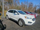 Used 2022 Ford Edge SEL w/ Convenience Package image 4