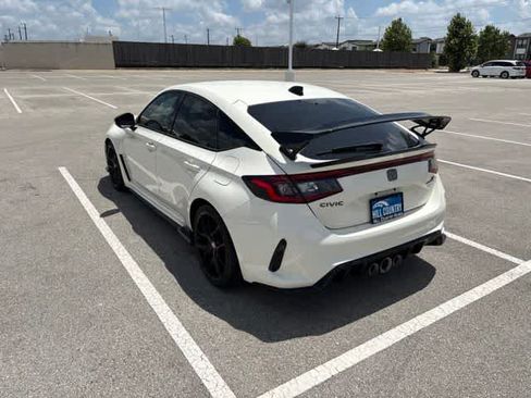 Used 2024 Honda Civic Type R image 3