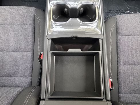 Used 2025 GMC Acadia Elevation image 26