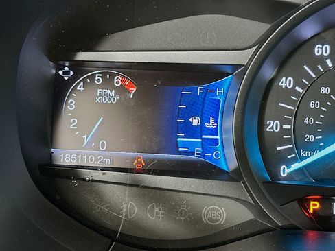 Used 2016 Ford Edge SEL w/ Equipment Group 201A FWD image 19