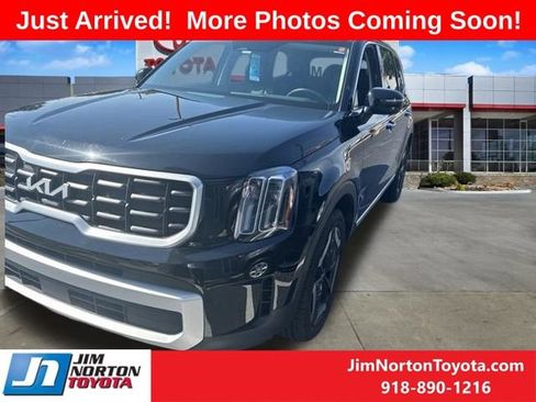 Used 2025 Kia Telluride S FWD image 5