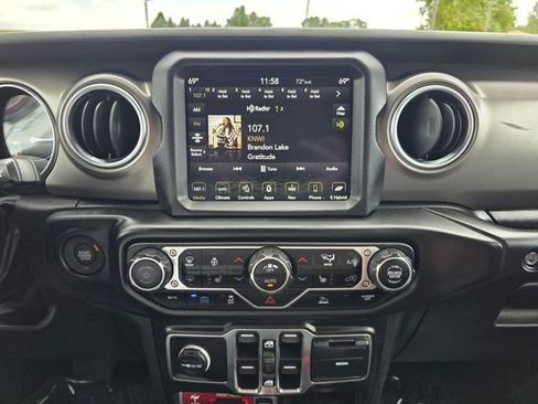 Used 2023 Jeep Wrangler Unlimited Rubicon 4xe w/ Cold Weather Group AWD/4WD image 35