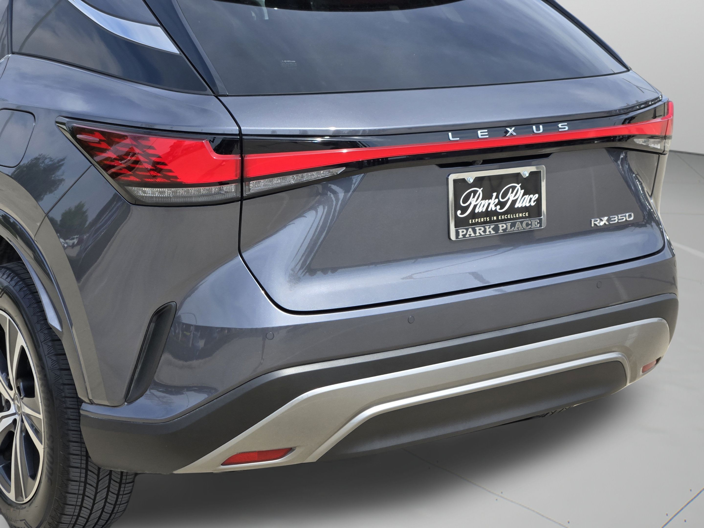 Used 2025 Lexus RX 350 Premium w/ Accessory Package (Z1) FWD image 38