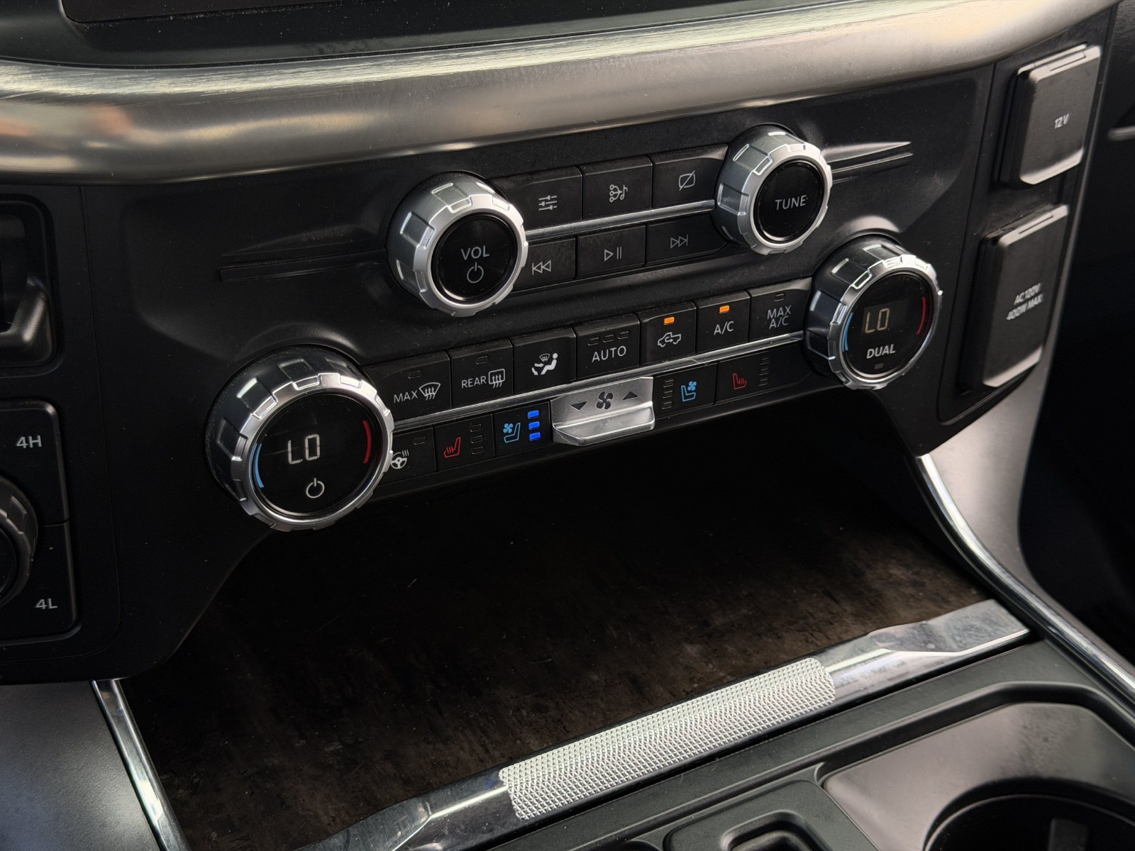 Used 2021 Ford F150 Lariat w/ Equipment Group 502A High AWD/4WD image 21