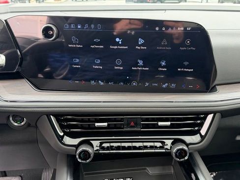 New 2026 Chevrolet Suburban Premier w/ Sun And Tow Package AWD/4WD image 4
