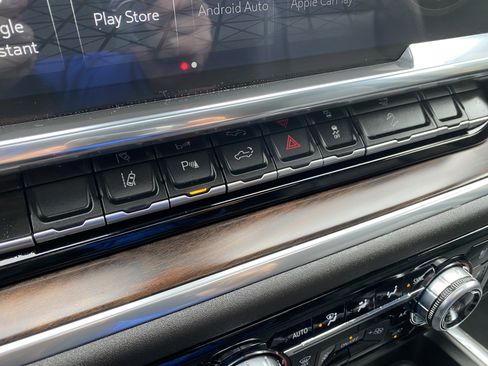 Used 2025 GMC Sierra 2500 SLT image 28