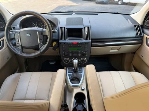Used 2011 Land Rover LR2 HSE AWD/4WD image 11