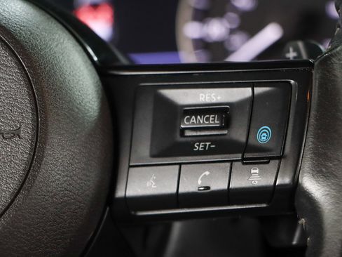 Used 2022 Nissan Pathfinder SL w/ SL Premium Package image 14