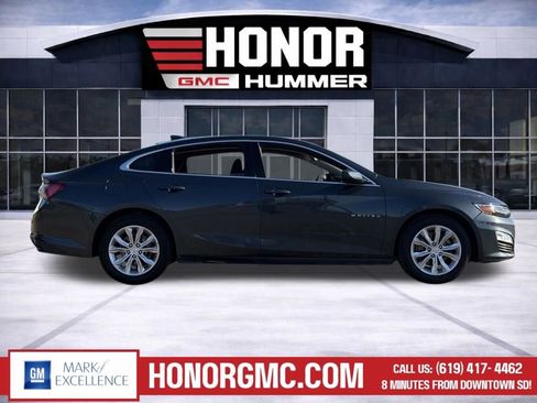 Used 2020 Chevrolet Malibu LT image 3