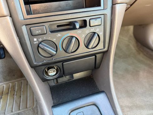Used 1997 Toyota Camry LE image 21