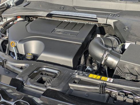 Used 2025 Land Rover Discovery Sport S image 22