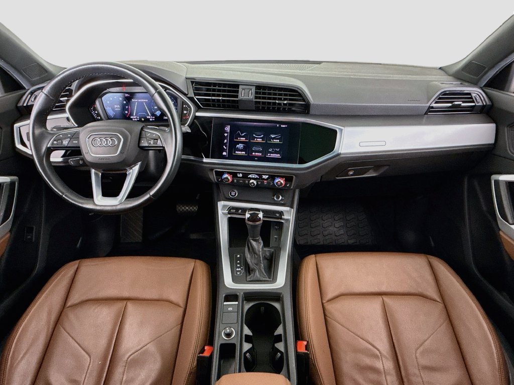 Used 2021 Audi Q3 2.0T Premium w/ Convenience Package AWD/4WD image 9