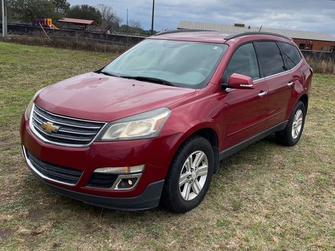 Used 2014 Chevrolet Traverse LT FWD image 1