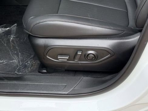 New 2026 Jeep Cherokee Laredo image 13