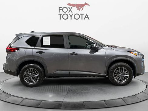 Used 2024 Nissan Rogue S FWD image 7