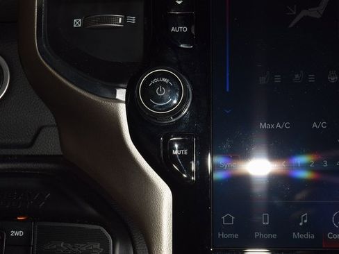 Used 2024 RAM 3500 Laramie image 37