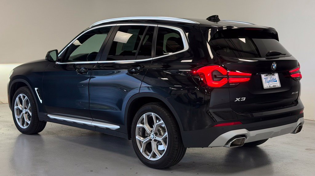 Used 2023 BMW X3 xDrive30i w/ Convenience Package AWD/4WD image 3