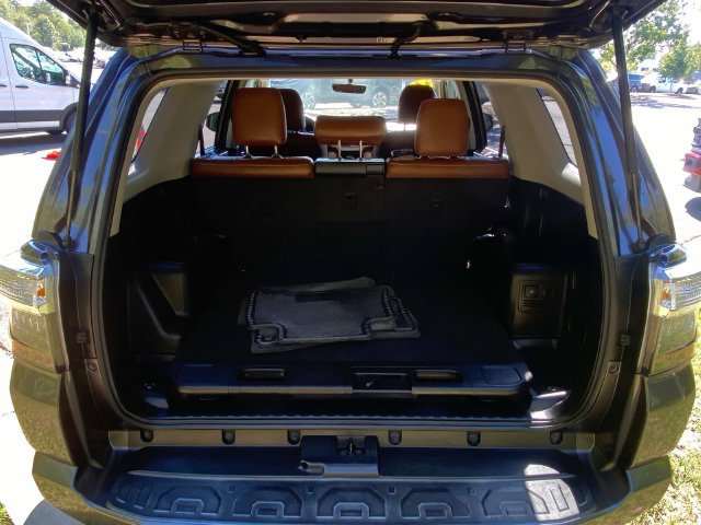 Used 2016 Toyota 4Runner SR5 RWD image 29