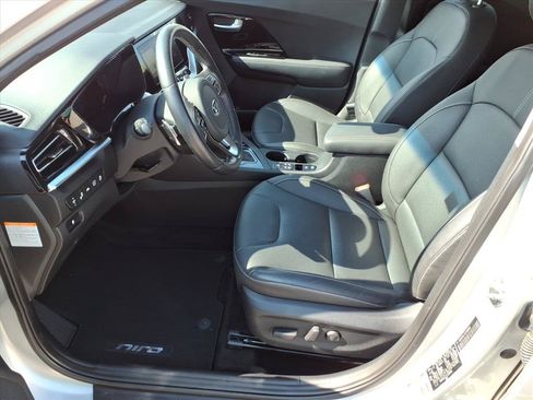 Used 2020 Kia Niro EX Premium FWD image 12
