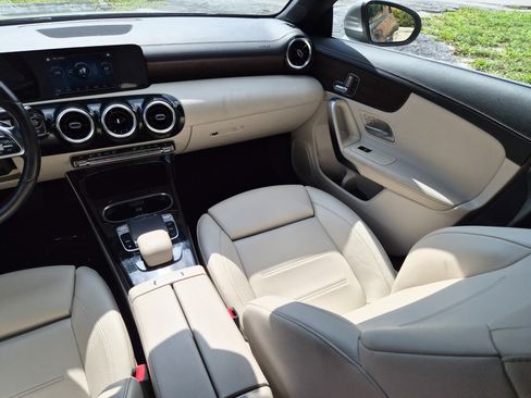 Used 2020 Mercedes-Benz CLA 250 image 12