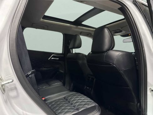 Used 2024 Mitsubishi Outlander SEL image 29