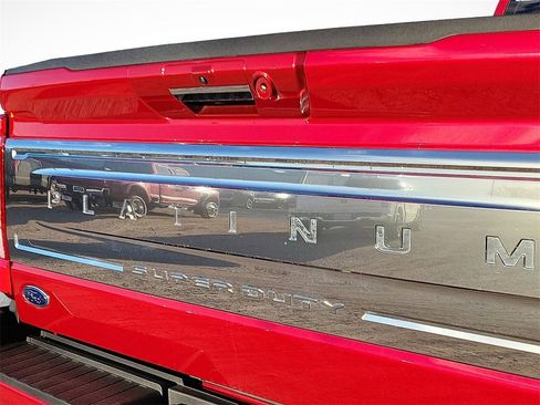 Used 2024 Ford F350 Platinum w/ FX4 Off-Road Package image 9