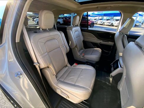 Used 2023 Lincoln Aviator Reserve w/ Elements Package Plus image 20